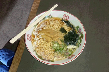 冷えた体に、頂上ラーメン(感謝です)